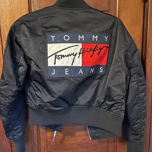 Tommy Hilfiger cropped bomber